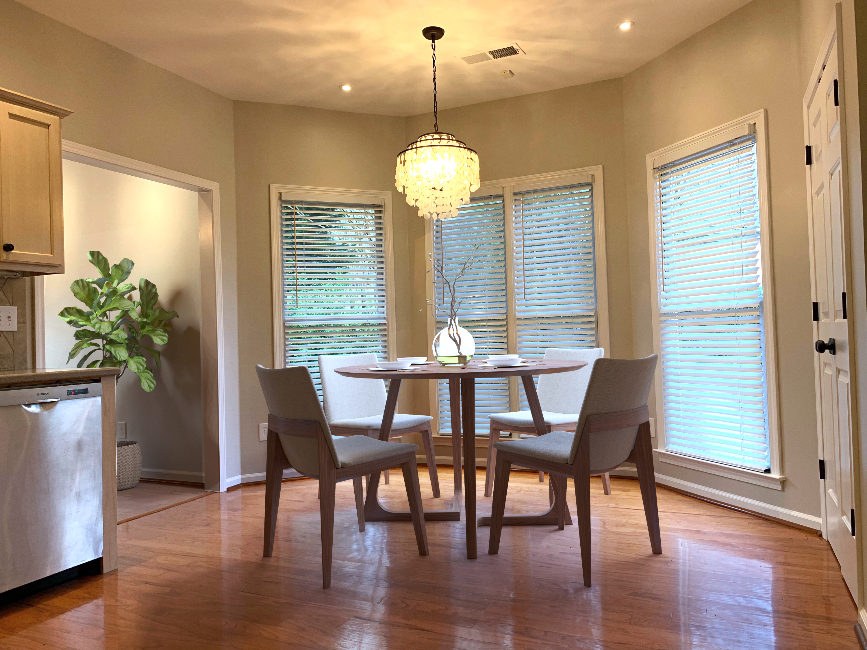 6547 Mill Creek Cir For Rent Kitchen Eating Area STAGED